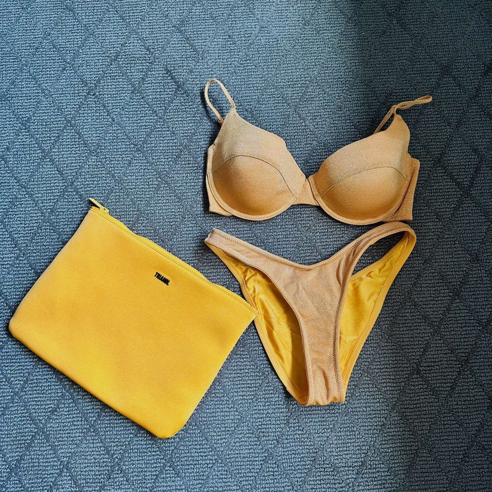 s++ top S bottoms comes with triangl bag make an offer:)